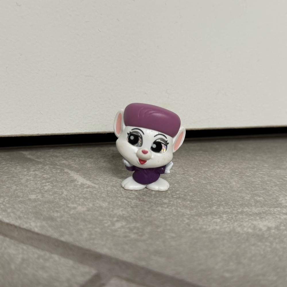 Disney Doorables Miss Bianca The Rescuers Figure Series 11